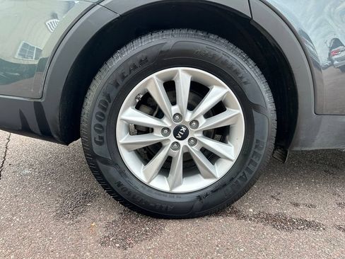 Used 2020 Kia Sorento LX FWD image 39