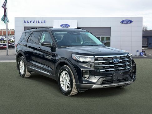 Used 2025 Ford Explorer Active image 6