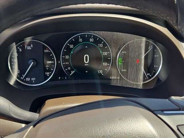 Used 2018 Buick LaCrosse Essence FWD image 11