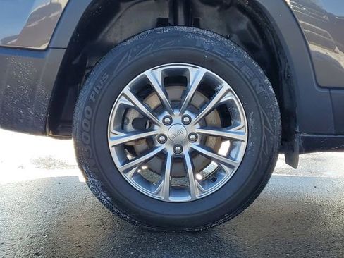 Used 2022 Jeep Cherokee Latitude Lux w/ Sun & Sound Group image 5