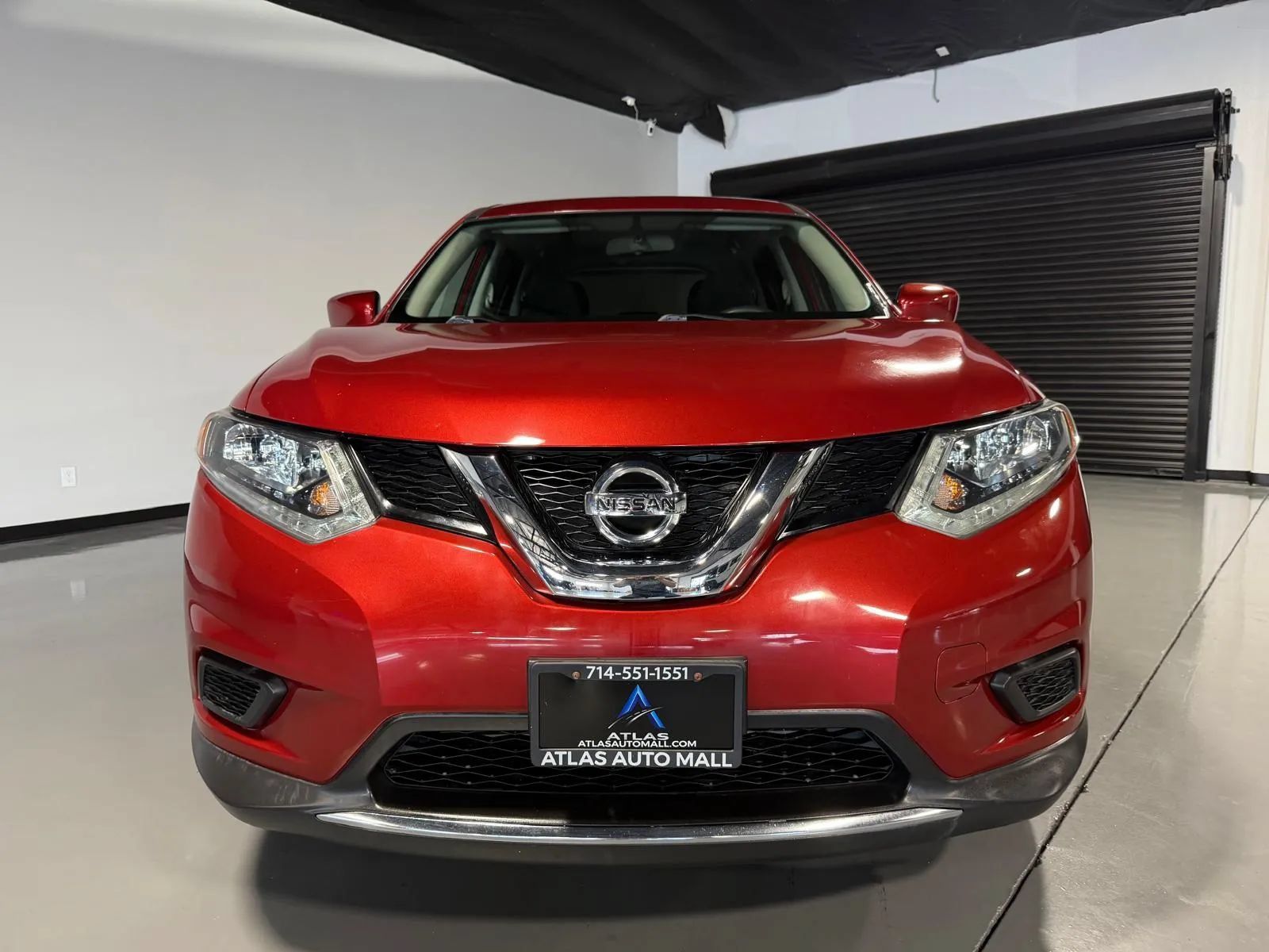 Used 2016 Nissan Rogue S FWD image 2