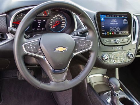 Used 2024 Chevrolet Malibu LT w/ Sport Edition FWD image 11