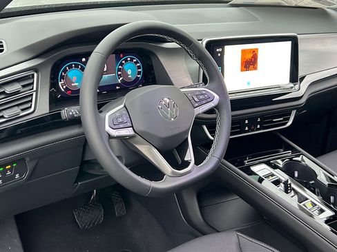 New 2026 Volkswagen Atlas Cross Sport SE image 22