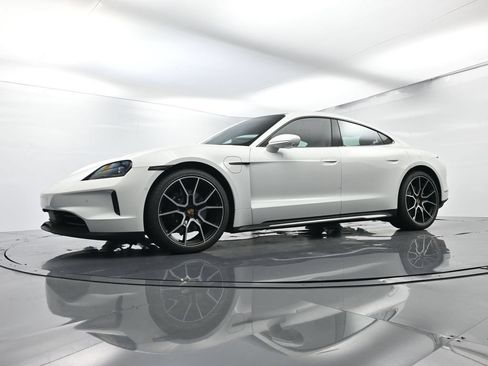 Certified 2025 Porsche Taycan AWD/4WD image 43