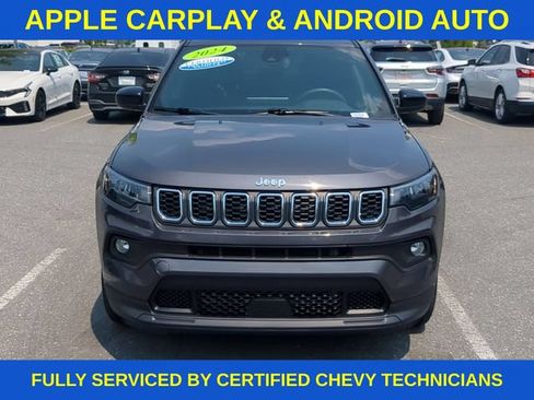 Used 2024 Jeep Compass Latitude AWD/4WD image 11