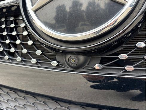 Used 2020 Mercedes-Benz GLE 450 4MATIC w/ AMG Line Exterior image 14