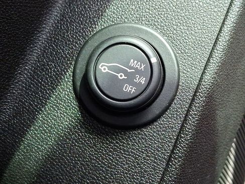 Used 2019 Chevrolet Equinox LT w/ Sun & Navigation Package AWD/4WD image 25