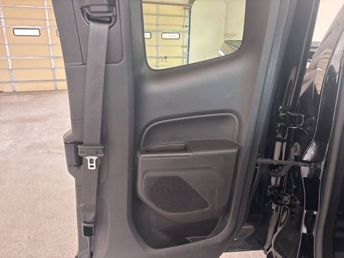 Used 2022 Chevrolet Colorado LT w/ Fleet Safety Package image 23