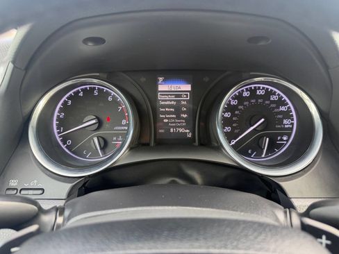 Used 2019 Toyota Camry SE FWD image 7