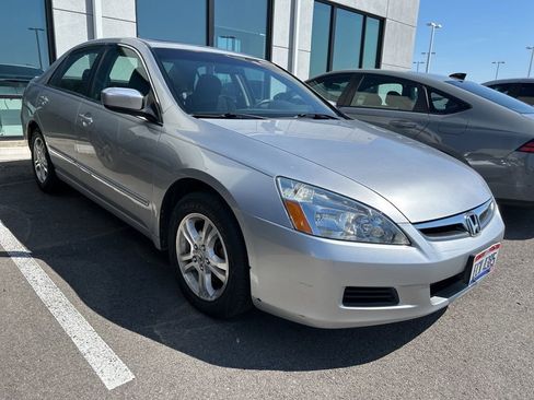 Used 2006 Honda Accord EX image 3