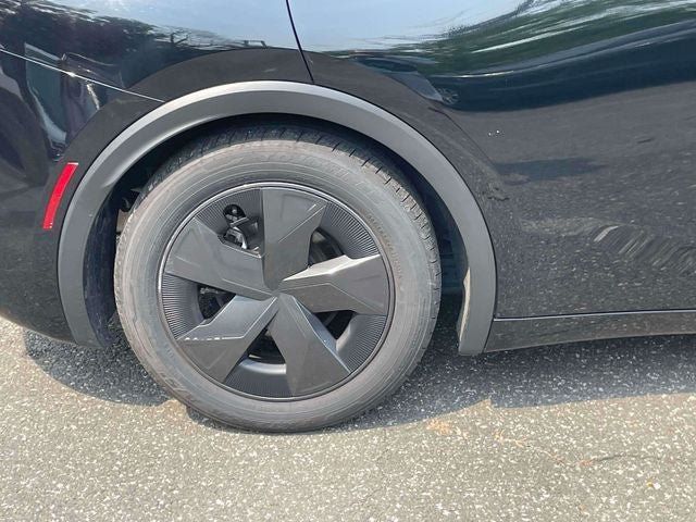 Certified 2025 Toyota Prius FWD image 11