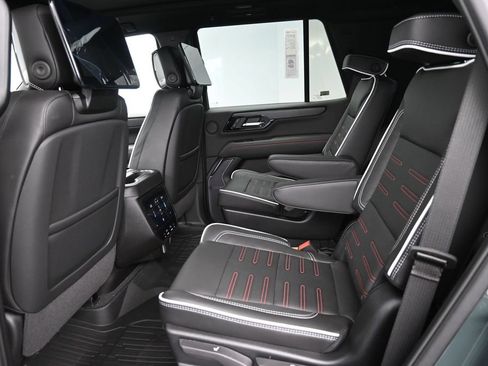 New 2026 GMC Yukon AT4 Ultimate AWD/4WD image 17