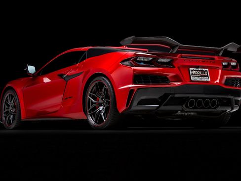 Used 2024 Chevrolet Corvette Z06 w/ Z07 Performance Package RWD image 7