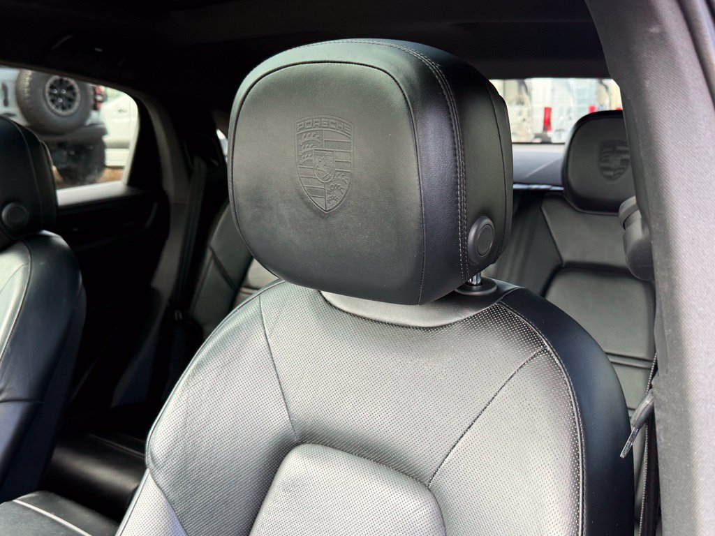 Used 2021 Porsche Cayenne S AWD/4WD image 3