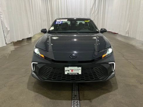 Certified 2025 Toyota Camry SE FWD image 9
