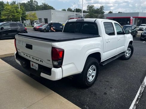 Certified 2023 Toyota Tacoma SR AWD/4WD image 5