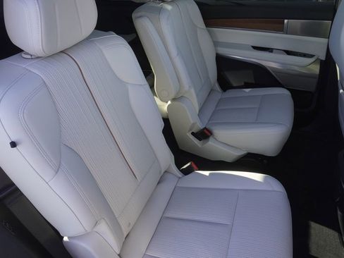 Used 2026 Cadillac Vistiq Luxury image 27