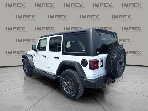 Used 2025 Jeep Wrangler Unlimited Sport AWD/4WD image 5