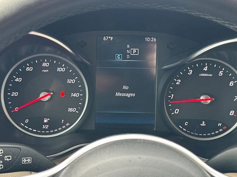 Used 2021 Mercedes-Benz GLC 300 4MATIC image 29