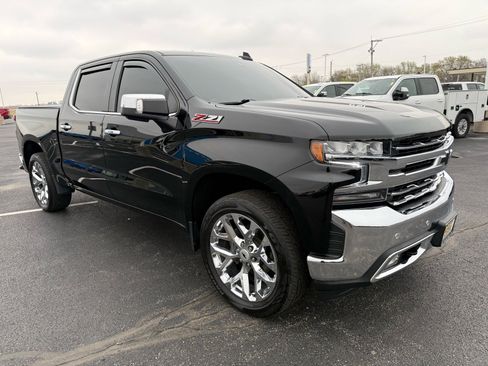 Used 2022 Chevrolet Silverado 1500 LTZ w/ LTZ Premium Package image 7
