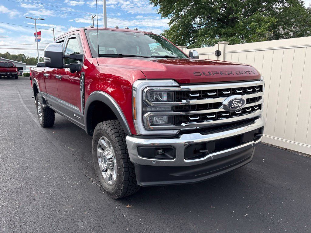 Used 2025 Ford F350 Lariat w/ Lariat Ultimate Package AWD/4WD image 2