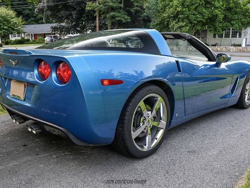 Used 2009 Chevrolet Corvette Coupe w/ Preferred Equipment Group RWD image 8