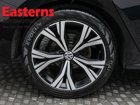 Used 2022 Volkswagen Passat 2.0T SE image 28