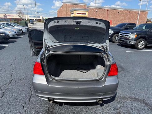 Used 2011 BMW 335i xDrive Sedan AWD/4WD image 19