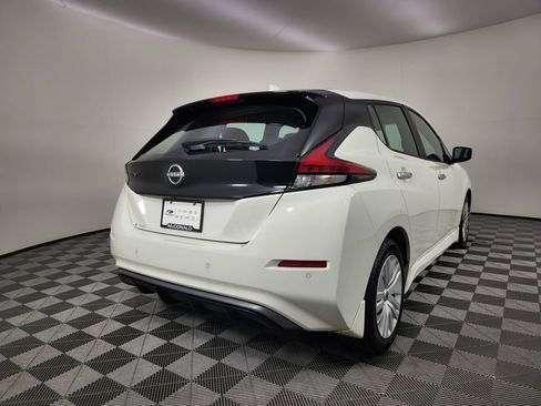 Used 2025 Nissan Leaf S FWD image 5