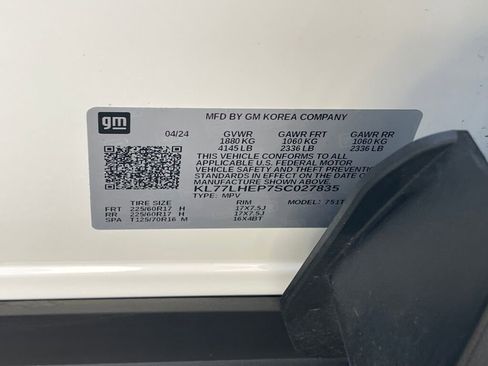 Used 2025 Chevrolet Trax LT w/ Driver Confidence Package FWD image 33