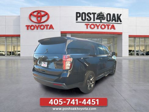 Used 2022 Chevrolet Suburban Z71 w/ Luxury Package AWD/4WD image 7