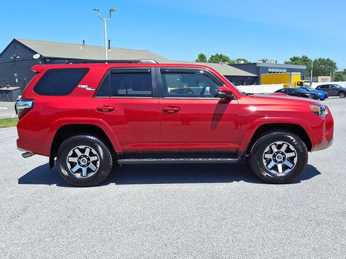 Certified 2021 Toyota 4Runner TRD Off-Road Premium w/ Moonroof Package AWD/4WD image 8