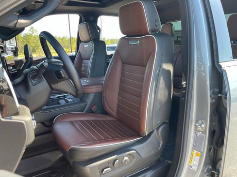 Used 2025 GMC Sierra 2500 Denali Ultimate AWD/4WD image 40