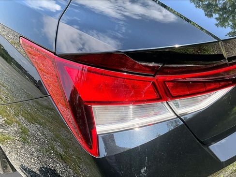 Used 2023 Hyundai Elantra SEL w/ Convenience Package FWD image 29