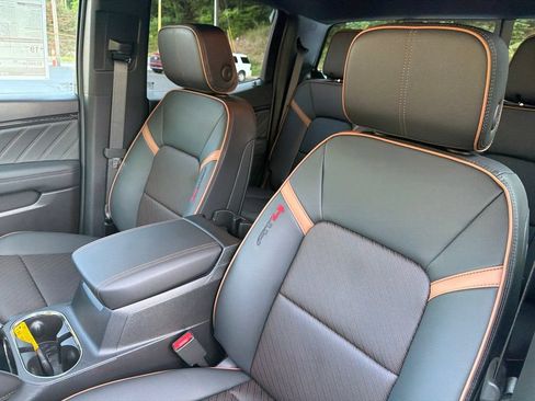 New 2026 GMC Canyon AT4 w/ Technology Plus Package AWD/4WD image 10