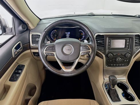 Used 2017 Jeep Grand Cherokee Laredo w/ Quick Order Package 23E image 18