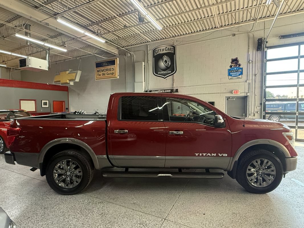 Used 2018 Nissan Titan Platinum Reserve AWD/4WD image 7
