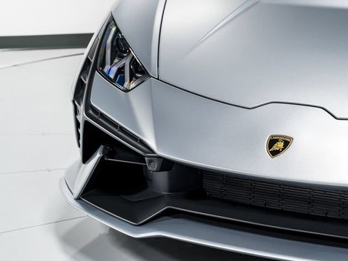 Used 2023 Lamborghini Huracan Tecnica RWD image 40