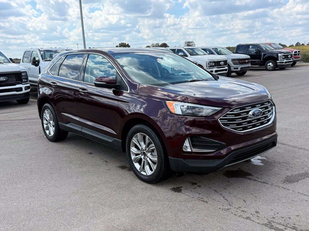 Used 2024 Ford Edge Titanium AWD/4WD image 2