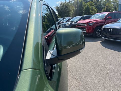 Used 2021 Jeep Grand Cherokee Trackhawk AWD/4WD image 31