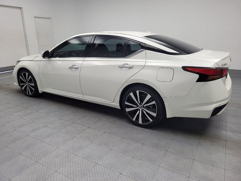 Used 2019 Nissan Altima 2.5 Platinum FWD image 3