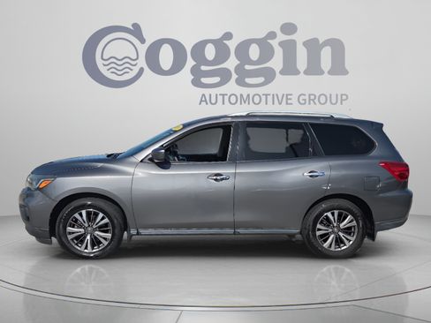 Used 2018 Nissan Pathfinder S FWD image 2