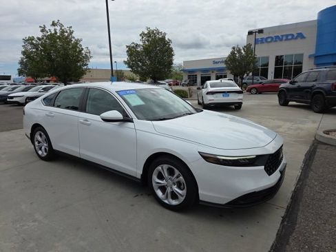 Certified 2023 Honda Accord LX image 3