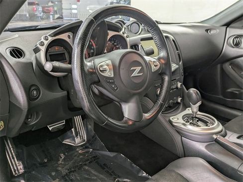 Used 2020 Nissan 370Z Touring Sport image 9