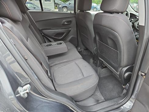 Used 2017 Chevrolet Trax LT w/ LPO, Protection Package AWD/4WD image 18