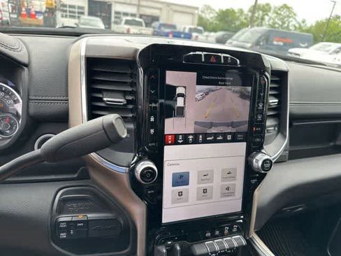 Used 2023 RAM 2500 Laramie AWD/4WD image 9