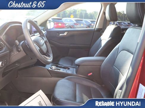 Used 2020 Ford Escape Titanium AWD/4WD image 23