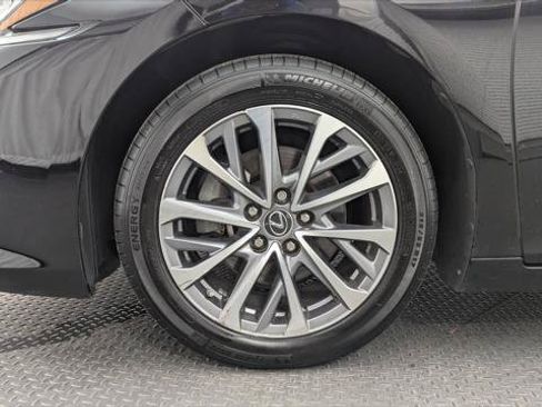 Used 2022 Lexus ES 250 w/ Premium Package AWD/4WD image 31