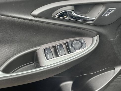 Used 2025 Chevrolet Malibu LT FWD image 8