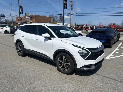 Used 2023 Kia Sportage EX image 1